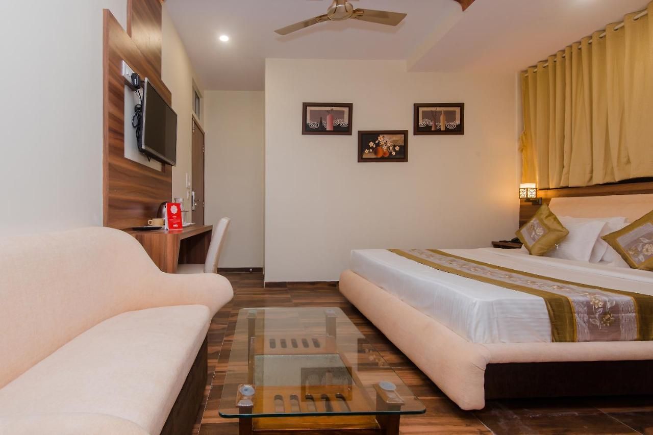 Hotel Axis International Mumbai