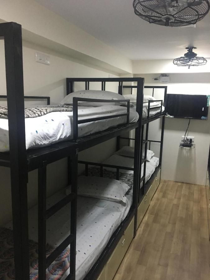 Hostel Vnest