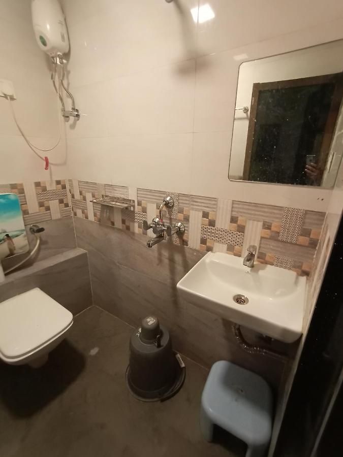 T-Junction Bkc Residency * Mumbai