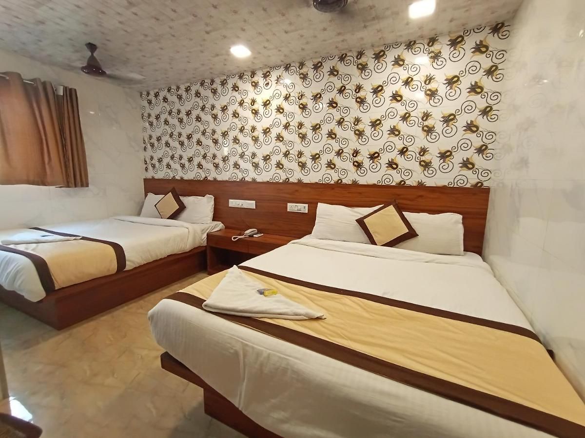 Hotel T-Junction Bkc Residency *