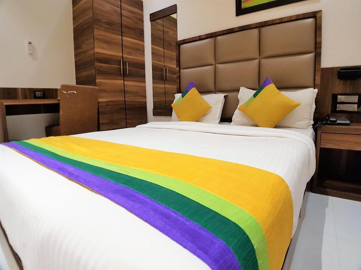 Hexa Merit-on Residency Hotel
