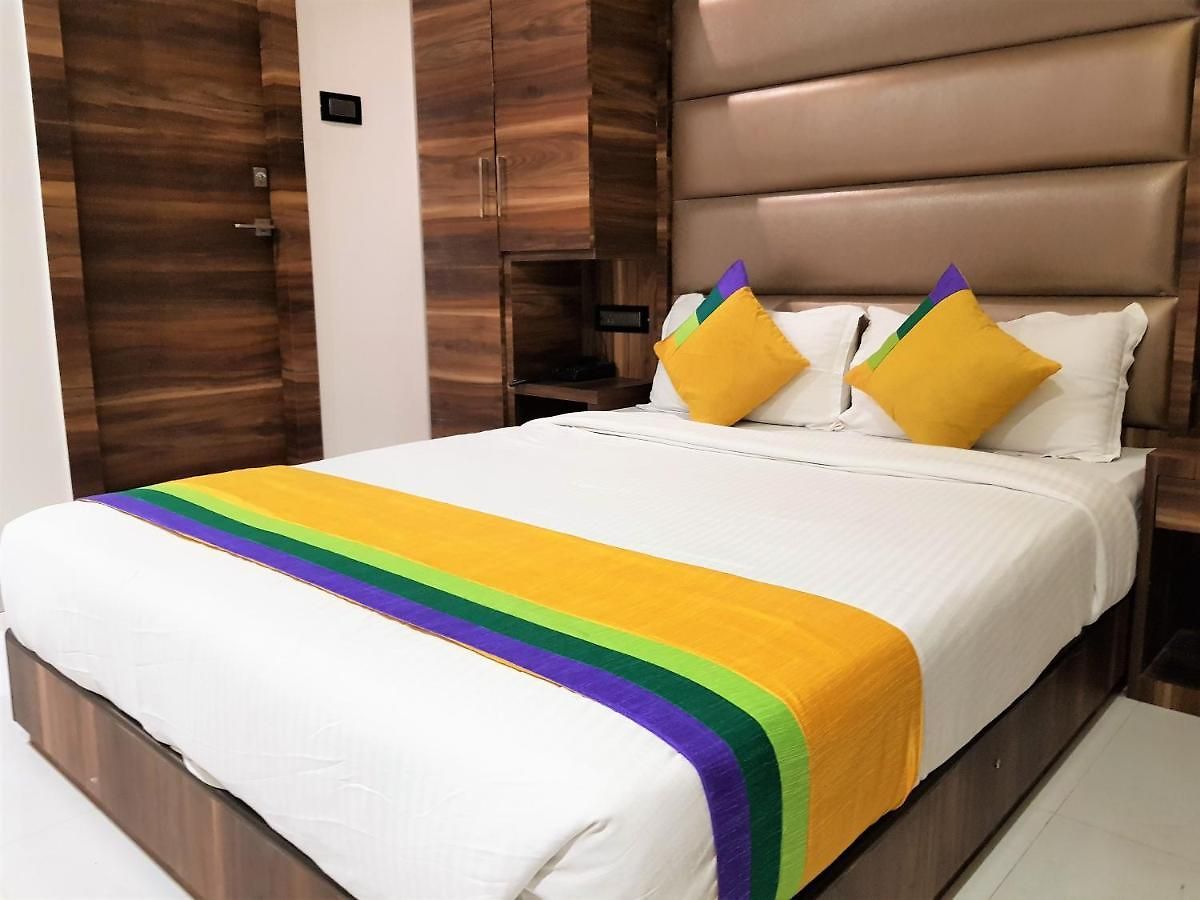 Hotel Hexa Merit-on Residency Mumbai