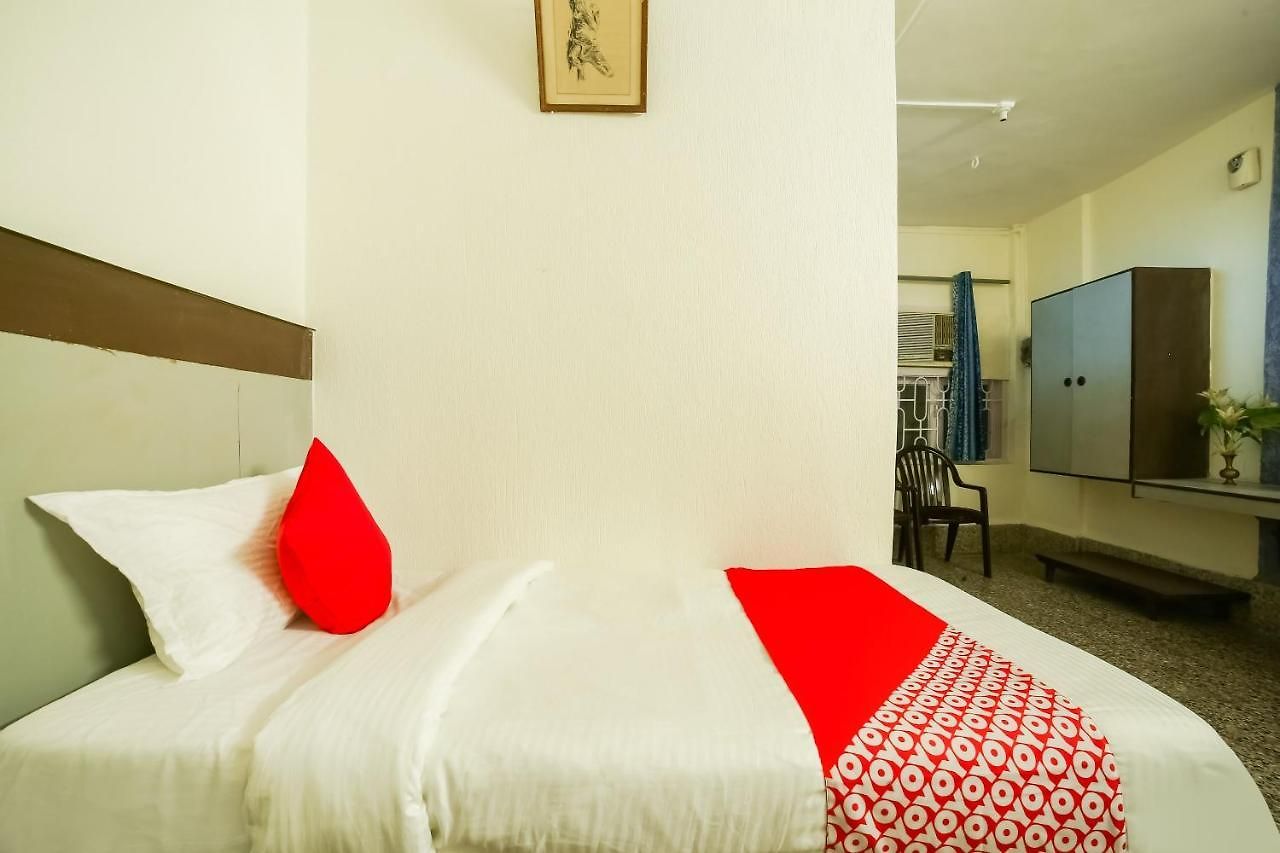 Oyo 43839 Aram Hotel 3*