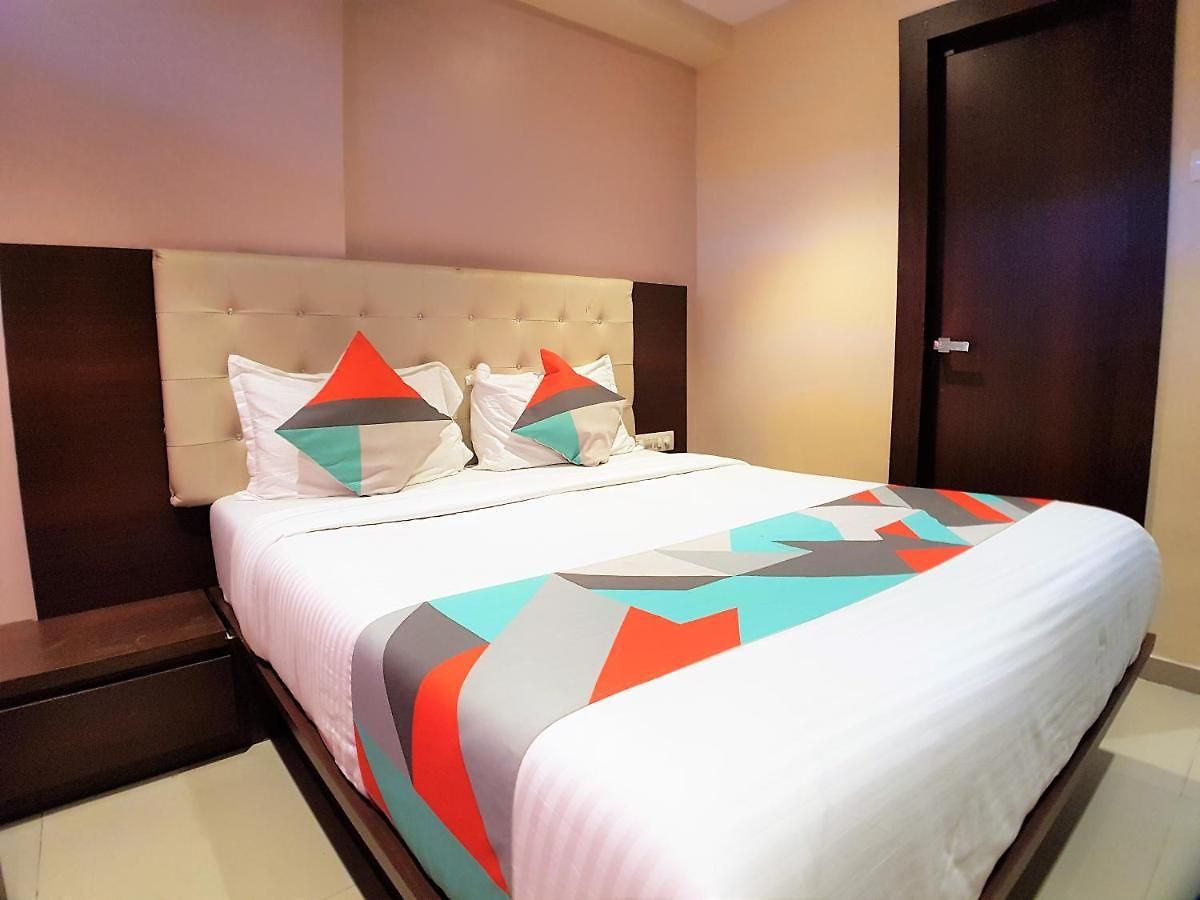Hexhotel Malad Hotel