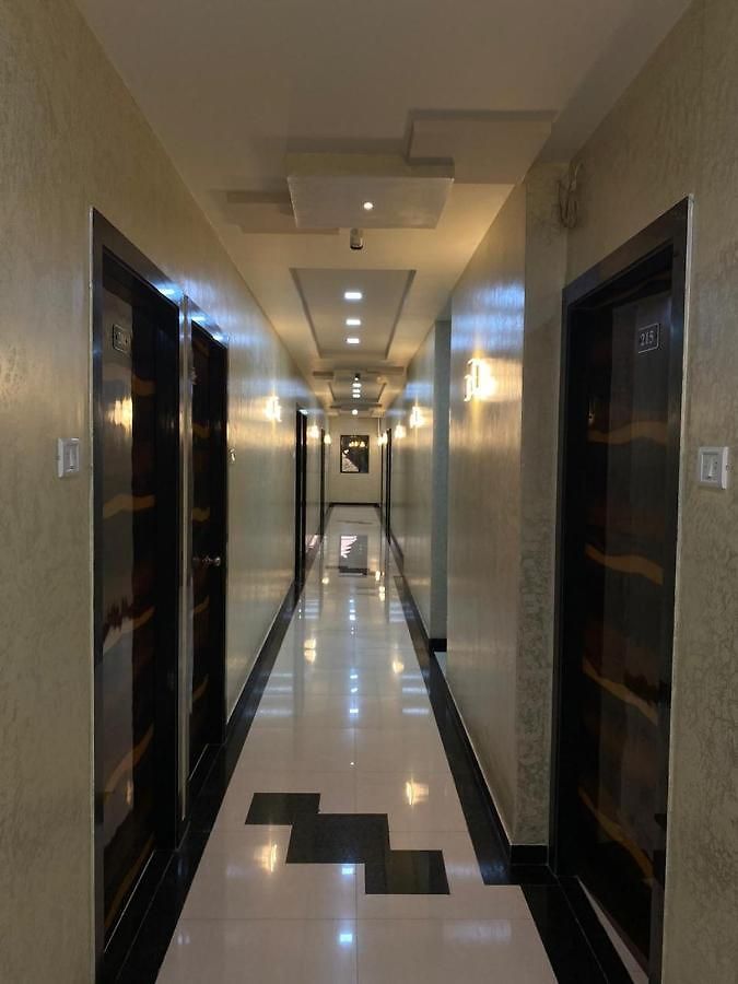Hotel Divine