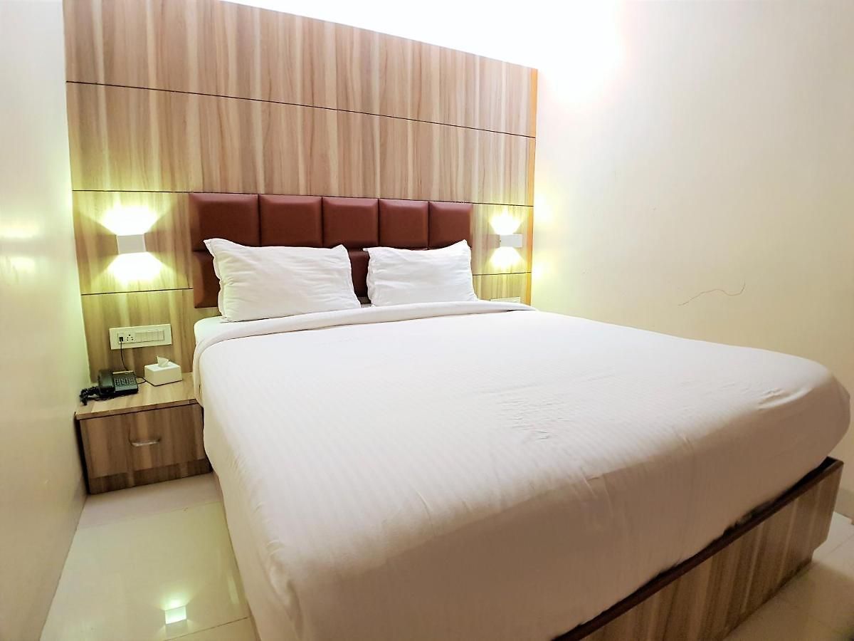 Hexhotel Wellin 3* Mumbai