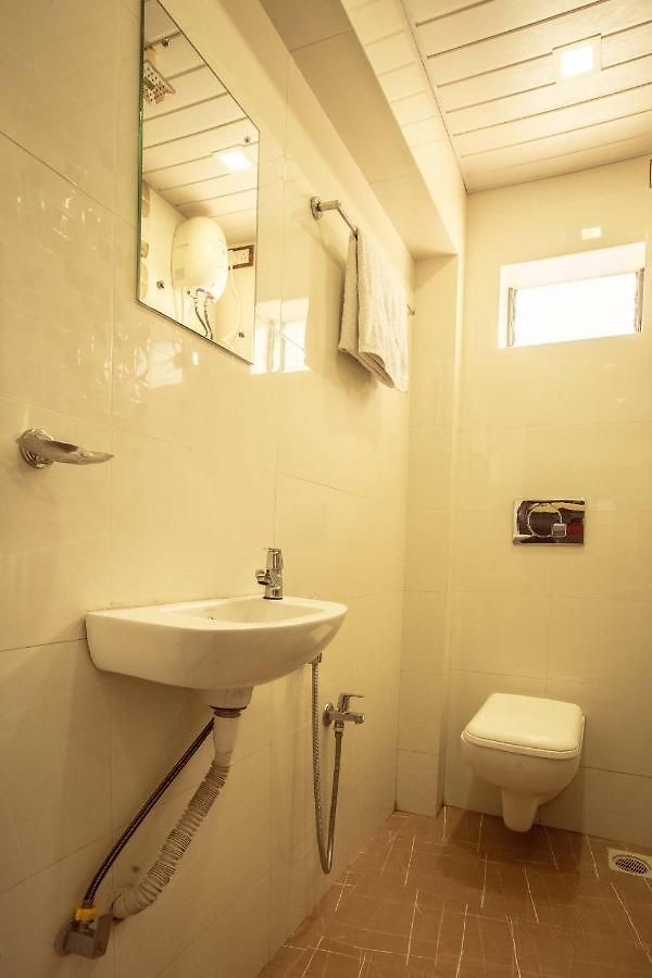 Hotel Apsara- Near J J Hospital Mumbai
