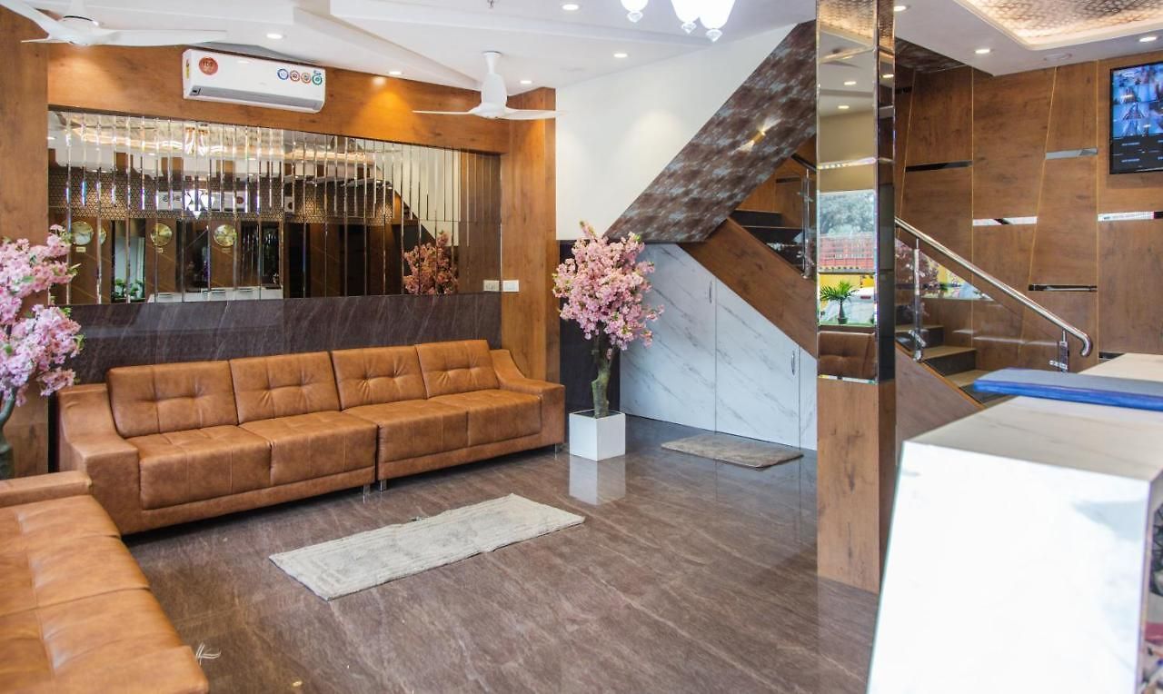 Hometown Near Us Embassy Bkc Hotel 3*