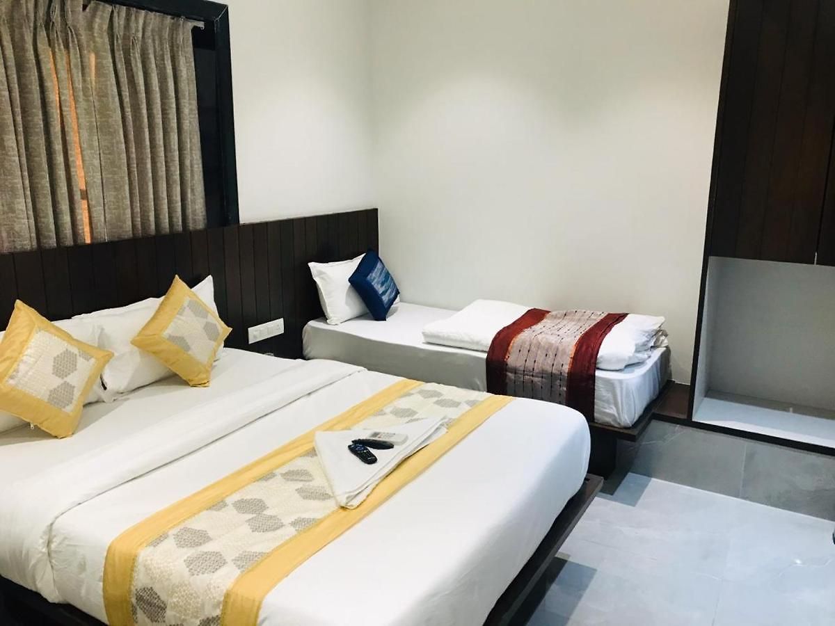 Flora - 3* Mumbai