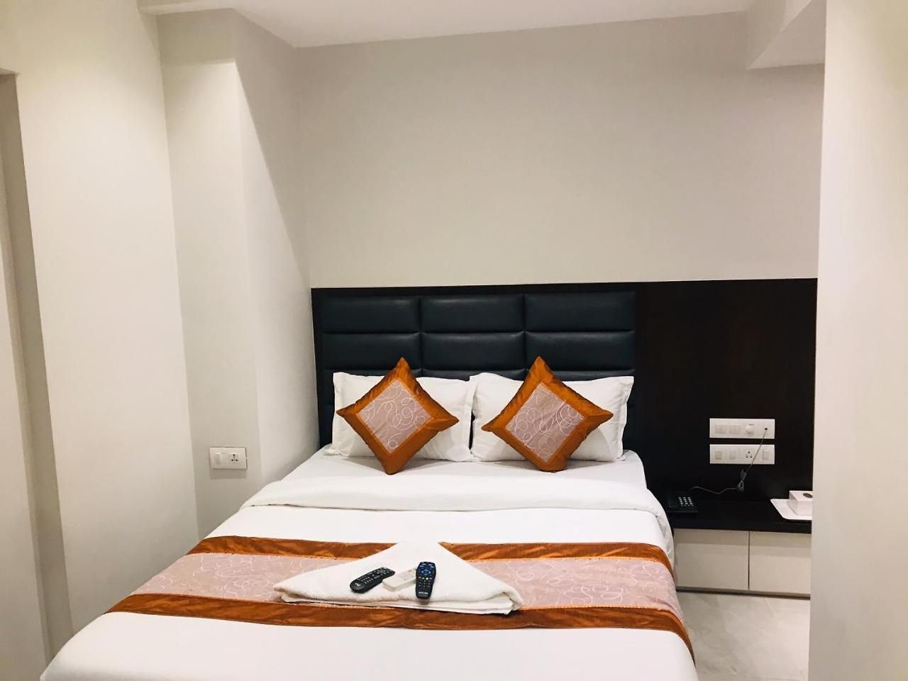Flora - Hotel Mumbai