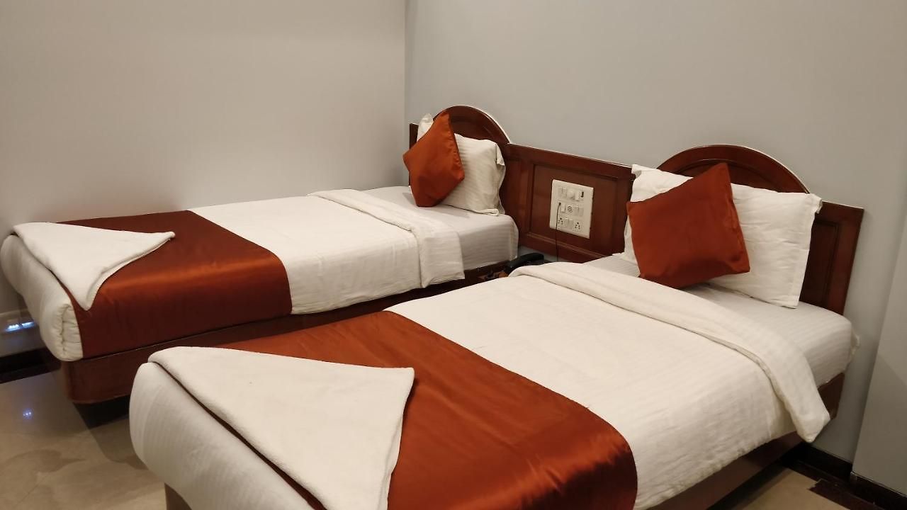 Sagar Hotel 2*