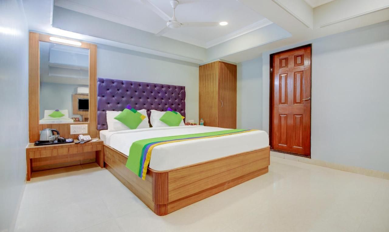 Hotel Treebo Cruz Royale Santacruz West