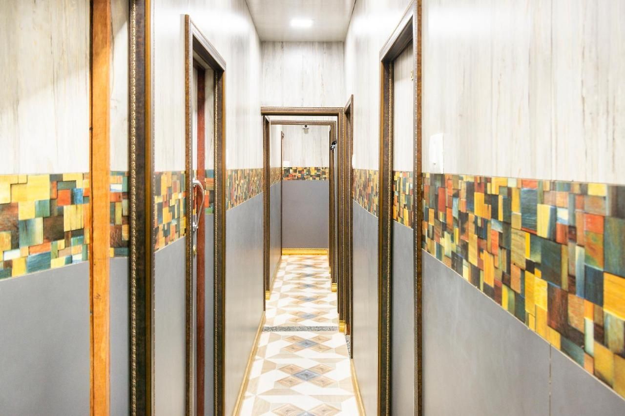 Oyo 72150 Capital Hotel 3*
