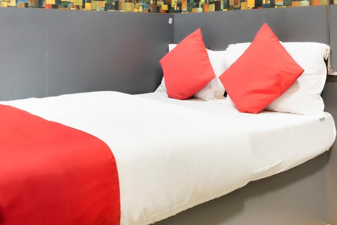Oyo 72150 Capital 3* Mumbai