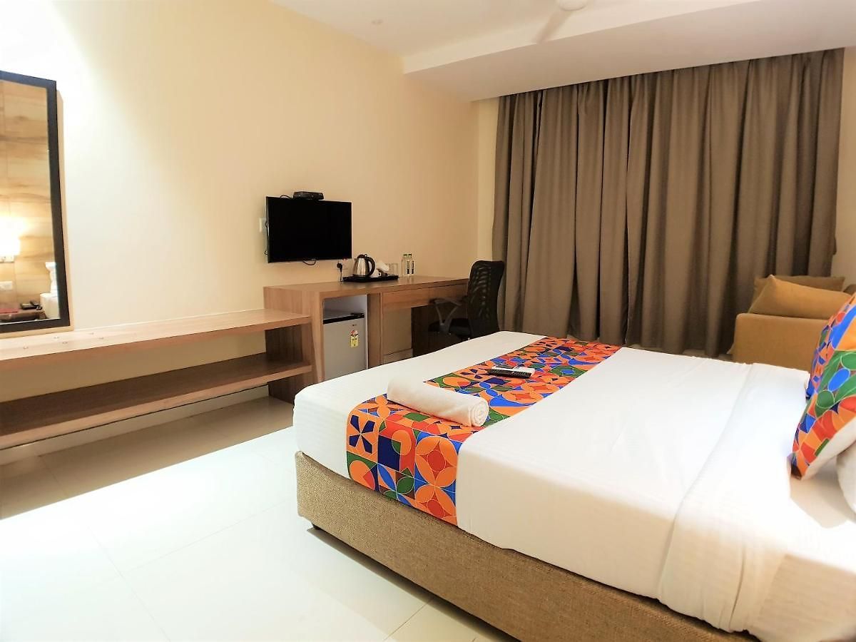 Phonix 3* Mumbai