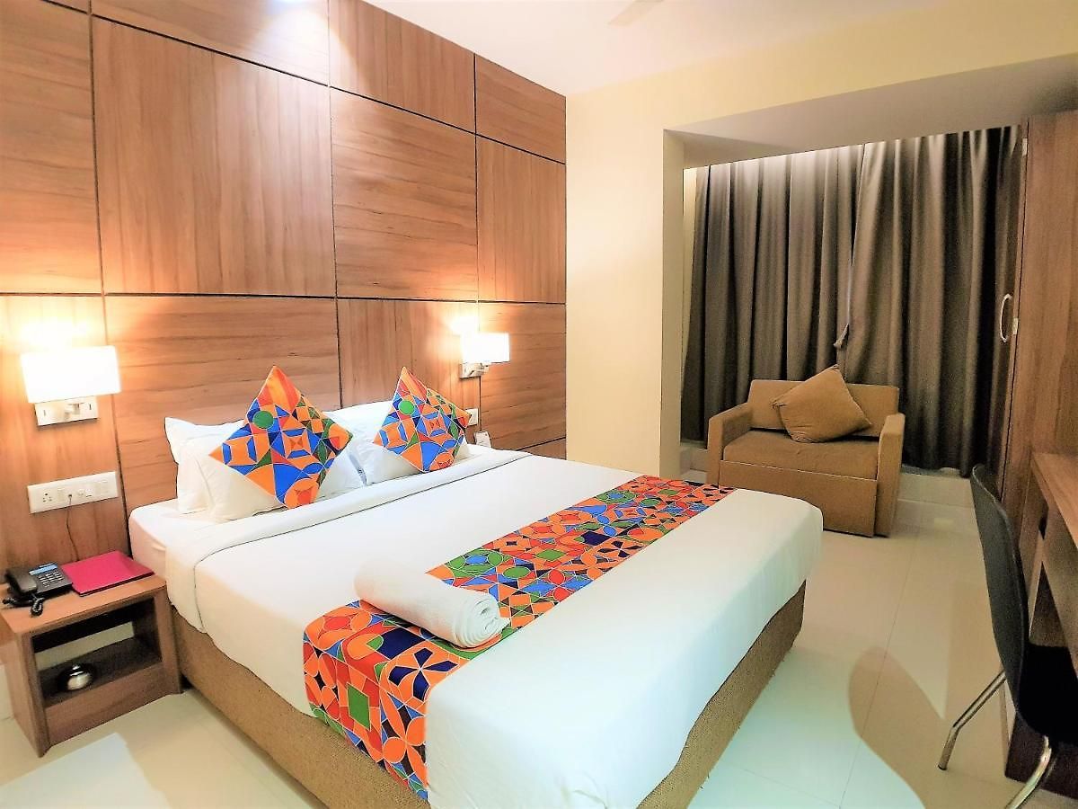 Phonix 3* Mumbai
