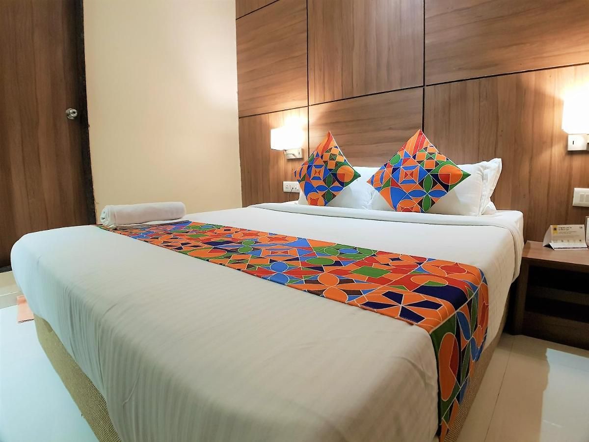 Phonix 3* Mumbai