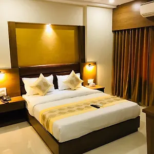 Hotel Crystal Luxury Inn- Bandra