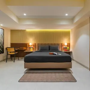 The Hosteller Mumbai, International Airport