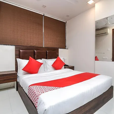 Oyo 74865 Neelkamal 3* Mumbai