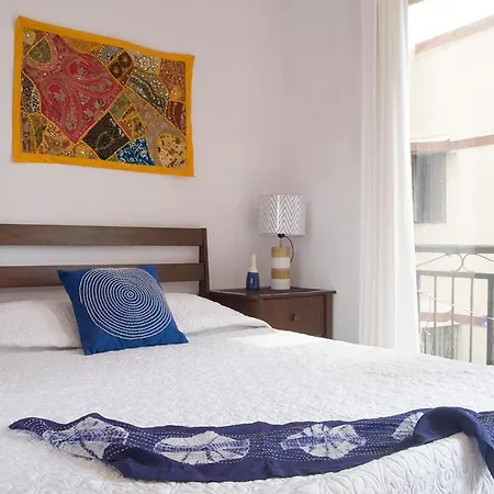 Connekthomes - Sea Views In Bandra Guest house