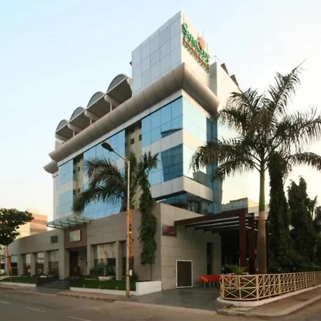 Hotel Suncity Premiere, Near To Airport