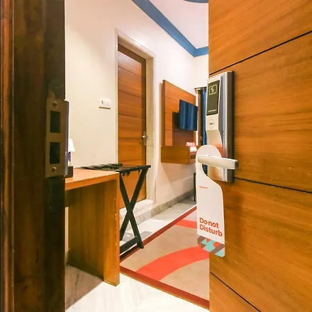 Hotel Fabexpress West 3*