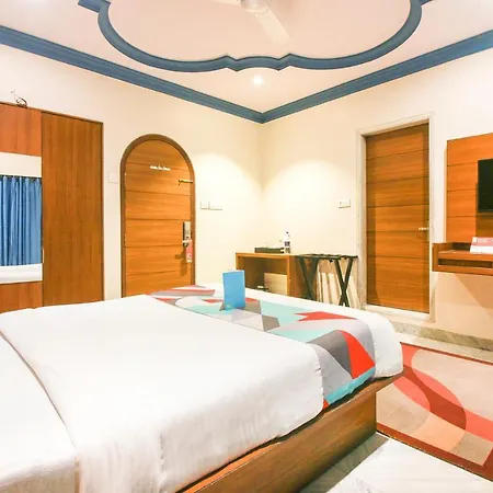 Fabexpress West Hotel 3*
