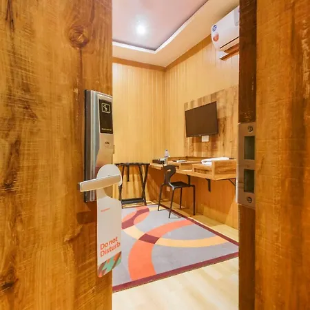 Hotel Fabexpress West Mumbai