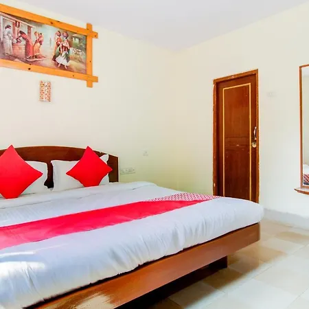 Hotel Oyo 66827 Island Club