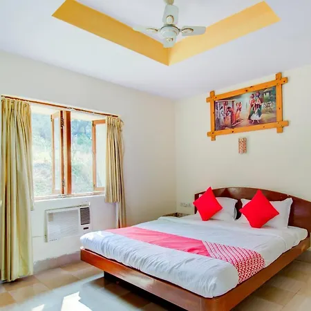 Oyo 66827 Island Club 3* Mumbai