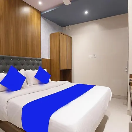 West - Andheri West Hotel 2*