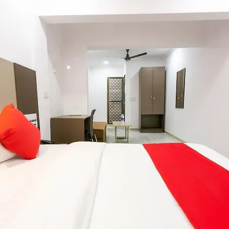 Hotel Collection O 74412 Ardaas Residency Mumbai