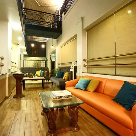 Hotel Manas Residency
