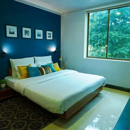 Manas Residency Hotel 3*
