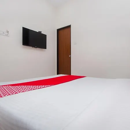 Hotel Oyo 13660 Cliff Hanger Mumbai