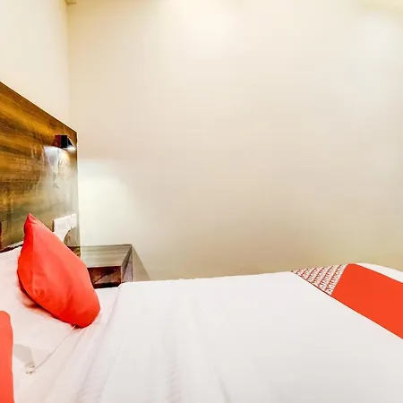 Hotel Oyo 43828 Zara 3*