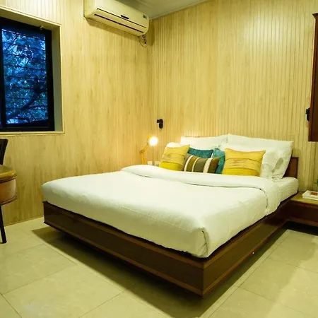 Hotel Manas Residency 3*