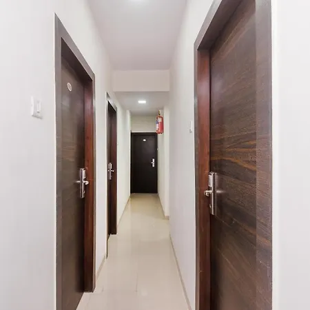Capital O Konak Near Chhatrapati Shivaji International Airport 3*