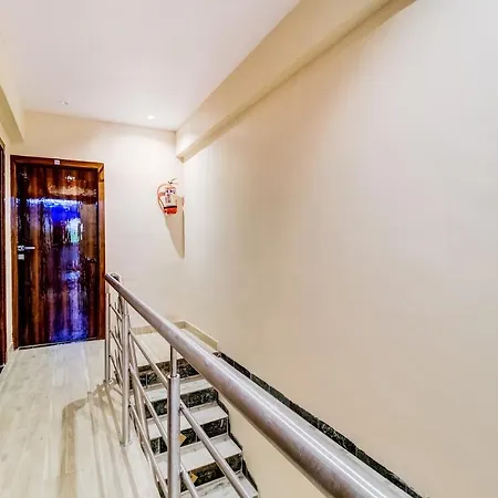 Hotel Oyo 43828 Zara