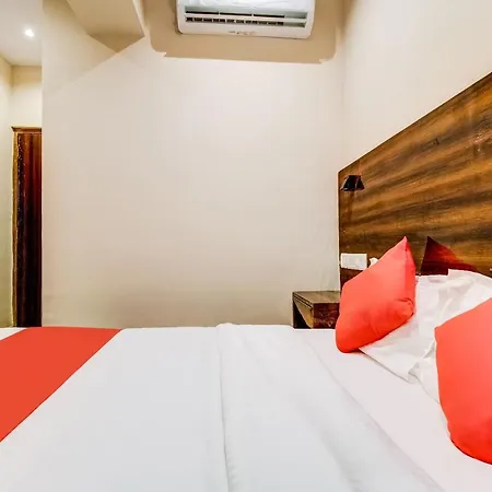 Oyo 43828 Zara Hotel