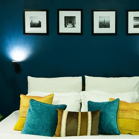 Manas Residency Hotel 3*