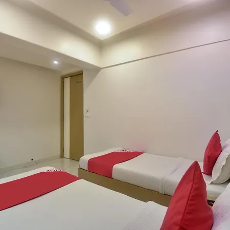 Hotel Oyo 28893 Gulf 3*