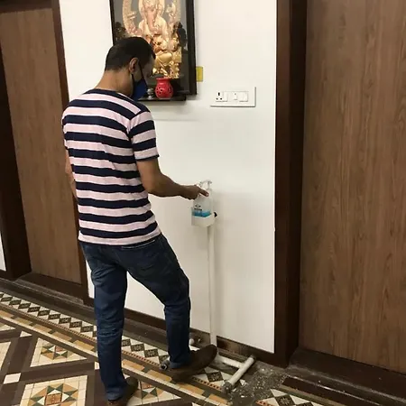 Hotel Carlton - Behind Taj Mahal Palace Colaba