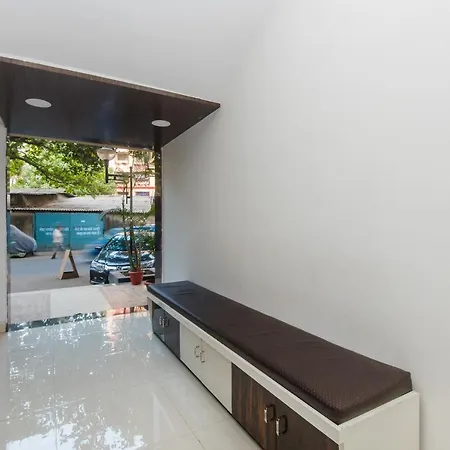 Oyo 13660 Cliff Hanger Hotel Mumbai
