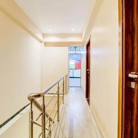 Hotel Oyo 43828 Zara 3*
