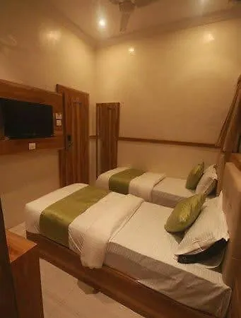 Hotel Al Madina Palace