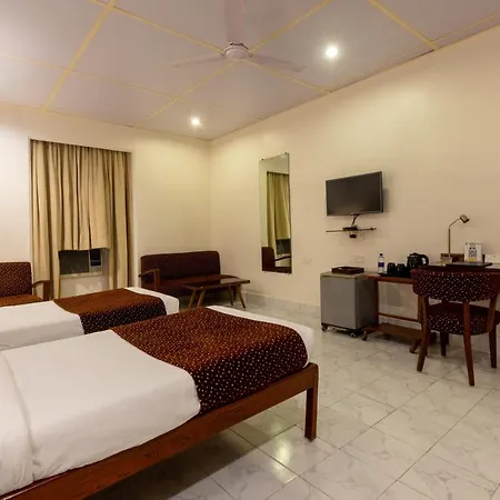 Hotel Grand - Ballard Estate,