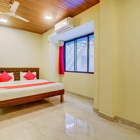 Oyo 41894 Vaishnavi Residency Hotel 3*