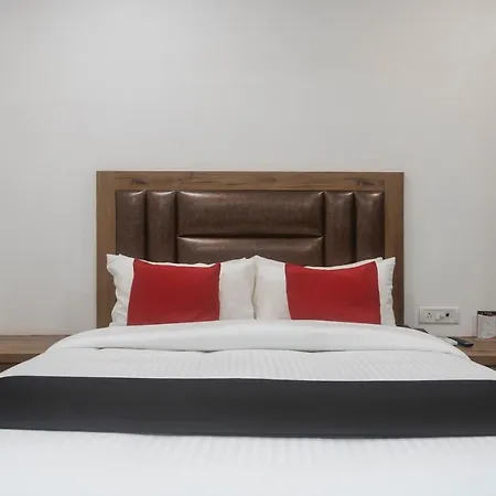 Capital O 68823 Baba's Residency Hotel Mumbai